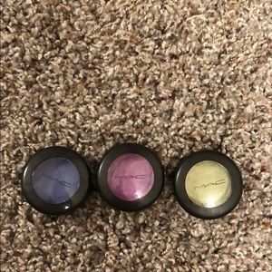 MAC eyeshadow lot